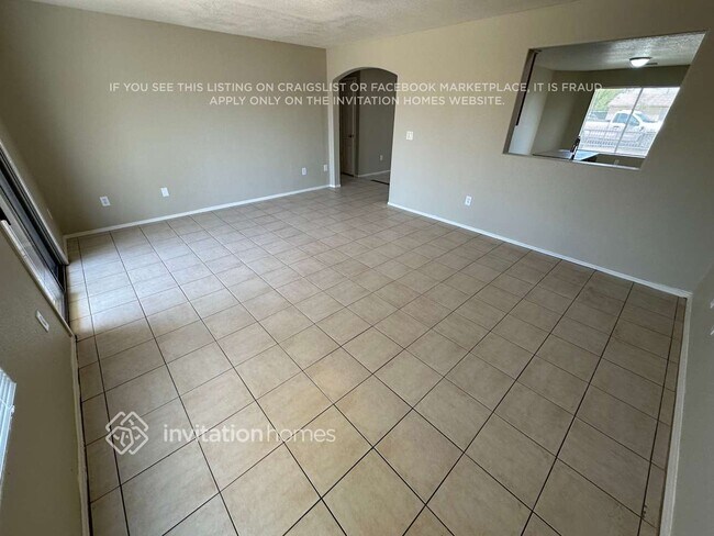 Foto del edificio - 2527 E Wier Ave