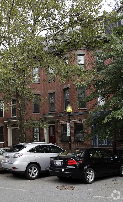 Foto del edificio - 43 Warren Ave