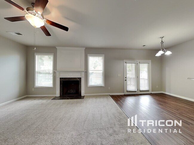 Foto del edificio - 5030 Glencliff Dr
