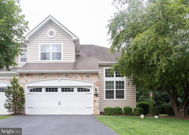 Building Photo - 501 Downing Ct