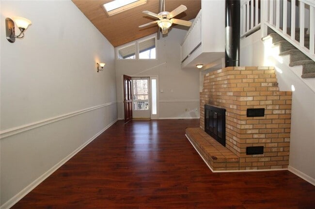 Building Photo - 9240 Nova Dr