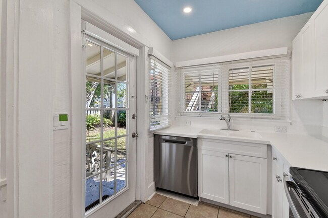 Foto del edificio - 208 S K St