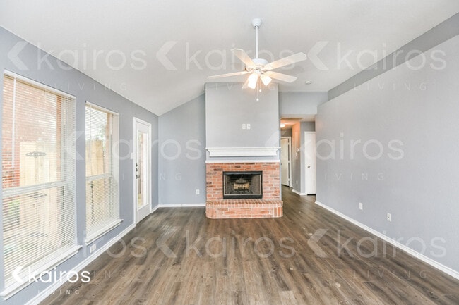 Building Photo - 3031 Casa Bella Dr
