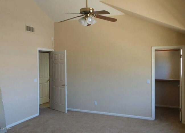 Building Photo - 3373 E Tanglewood Dr
