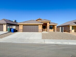 Building Photo - 4168 S Hinckley Dr