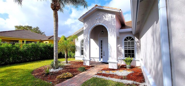 Building Photo - 4451 Laurel Pl