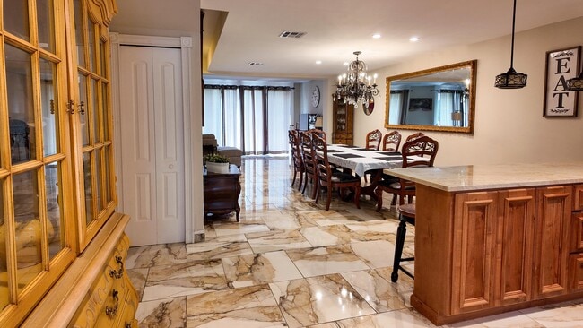 Foto del edificio - 4383 Trevi Ct