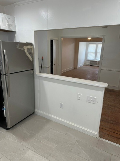 Building Photo - 258 Rosemar St