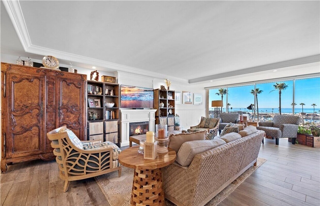 Foto principal - Beachfront Coastal Condo in Oceanside – In...