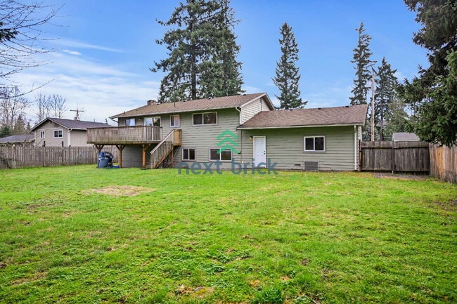 Building Photo - Beautiful remolded Single-family house