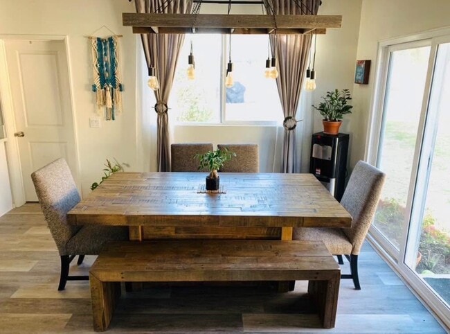 Foto del edificio - 44127 Chaparral Dr