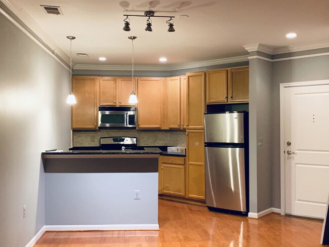 Cocina - 2655 Prosperity Ave