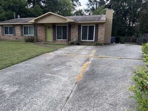 Building Photo - 2706 Vultee Dr