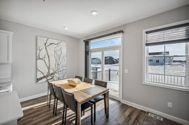 Foto del edificio - 22826 Hazel Ln