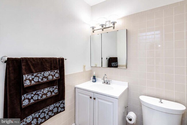 Foto del edificio - 44 Brambling Ln