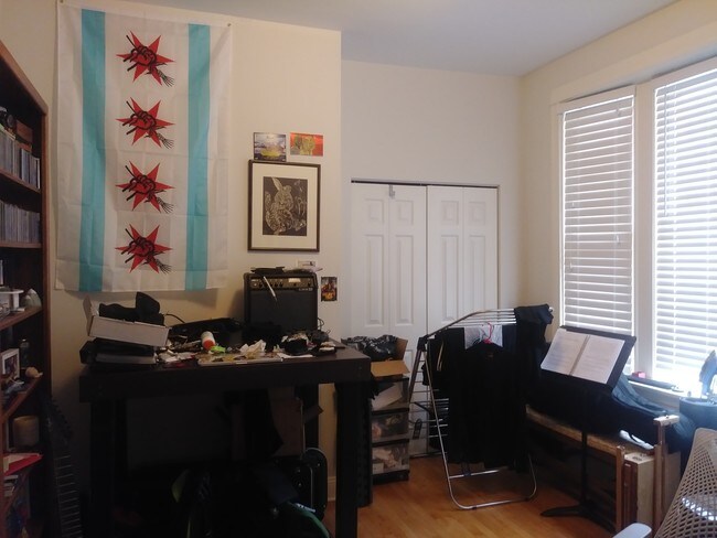 Foto del edificio - 2411 N Talman Ave