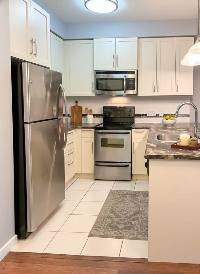 Building Photo - 45525-45525 Keith Wilson Rd