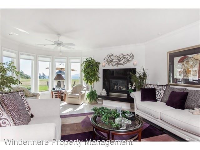 Building Photo - 909 Marine Dr