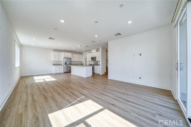 Building Photo - 243 Carmona