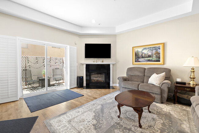 Building Photo - 14249 Dickens St