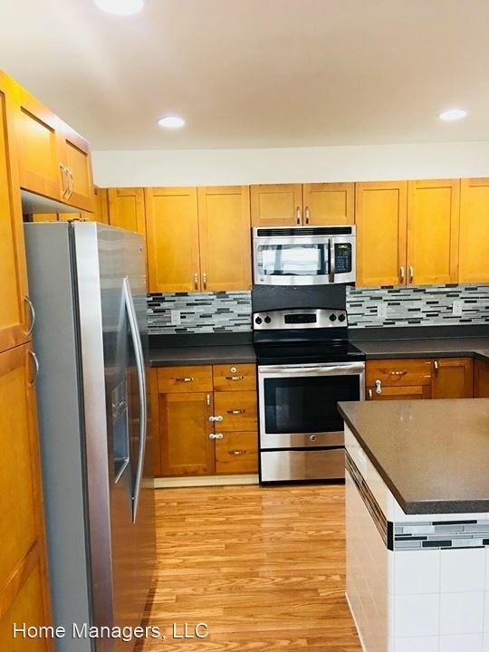 Building Photo - 3 br, 2.5 bath House - 23 Meheu Circle
