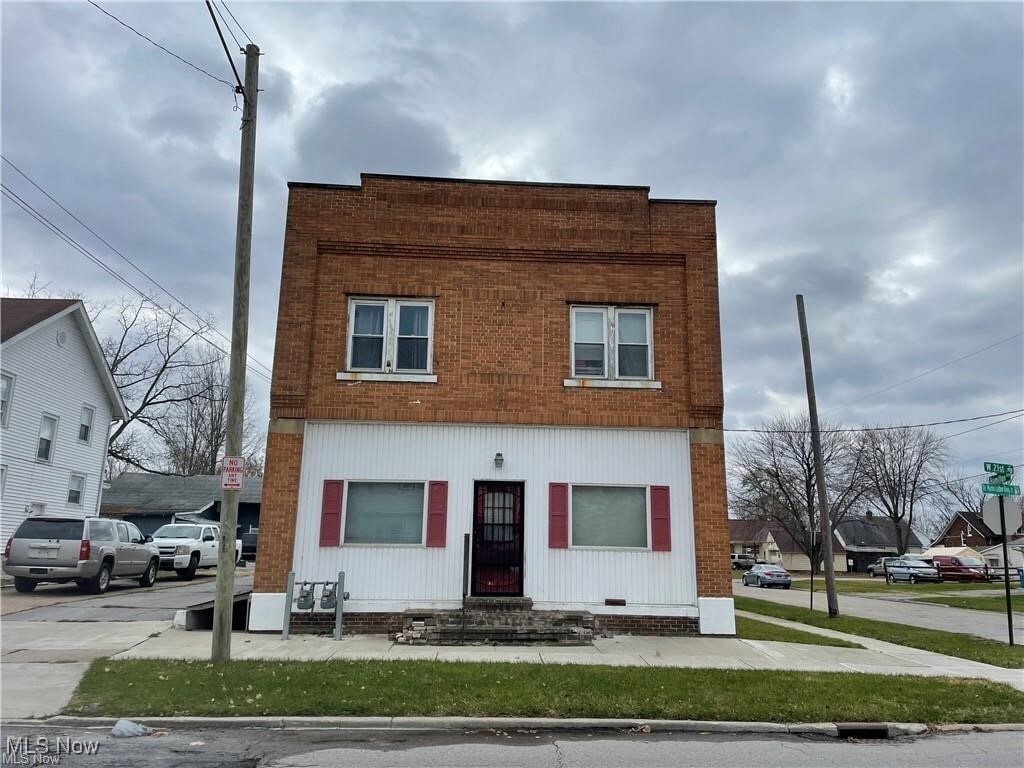 Primary Photo - 1063 W 21st St