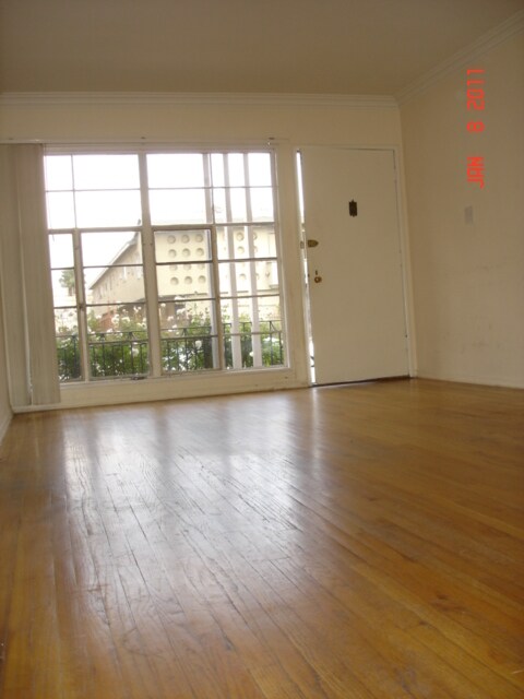 Building Photo - 1831 N Harvard Blvd