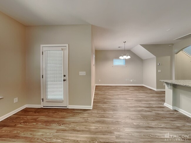 Building Photo - 250 Harvest Glen Ln