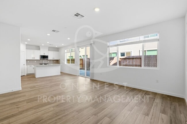 Foto del edificio - Modern Living at Its Finest: Brand New Twelve Bridges Home