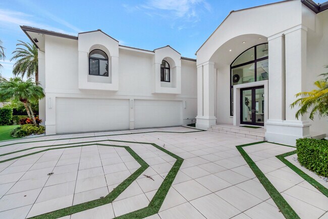 Foto del edificio - 601 NE Spanish Trail