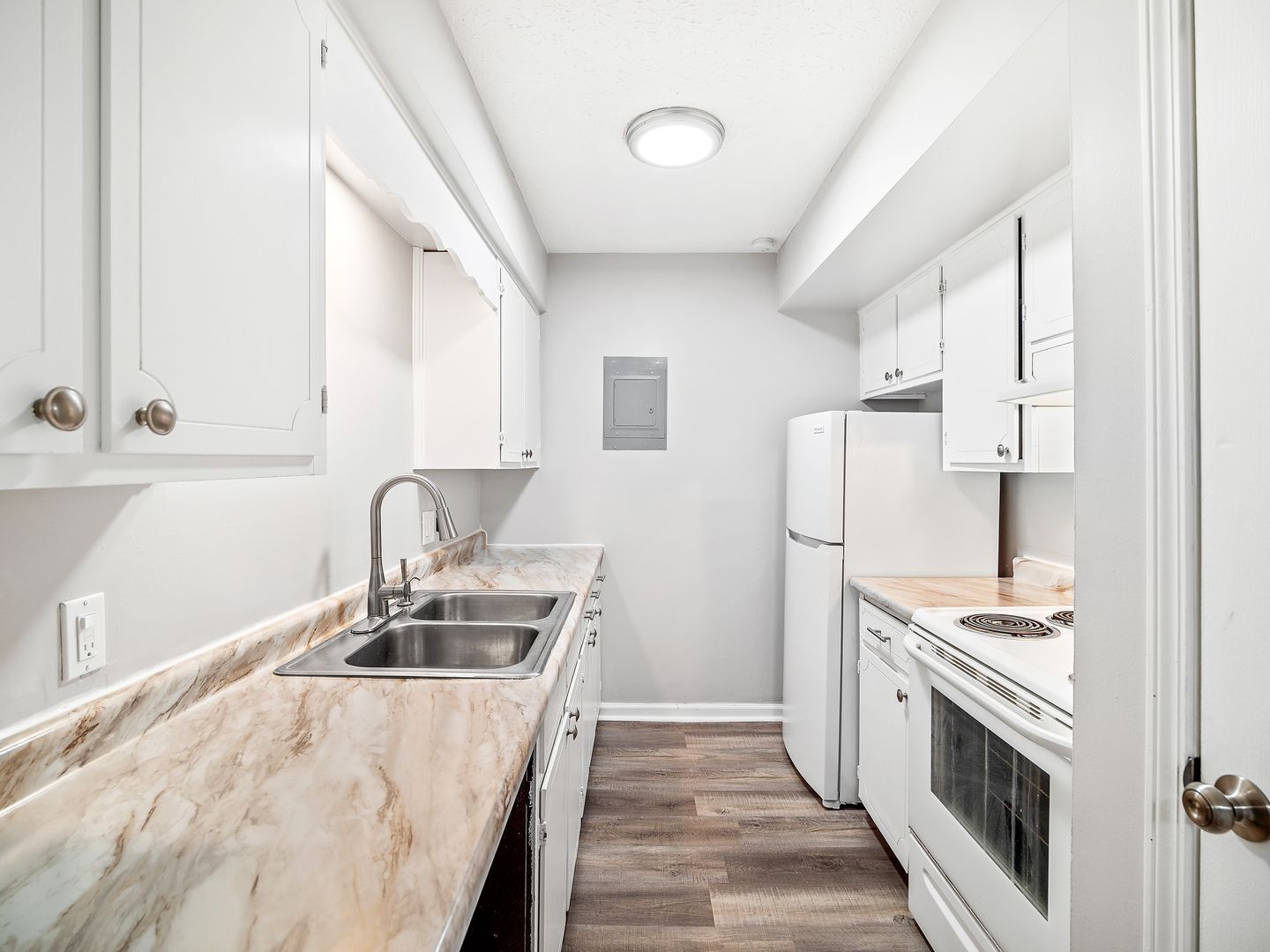 Grant Street Apartments – Grant: 2 Bed 1 Bath - Premium
