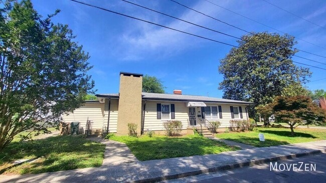 Building Photo - 412 Hamby St