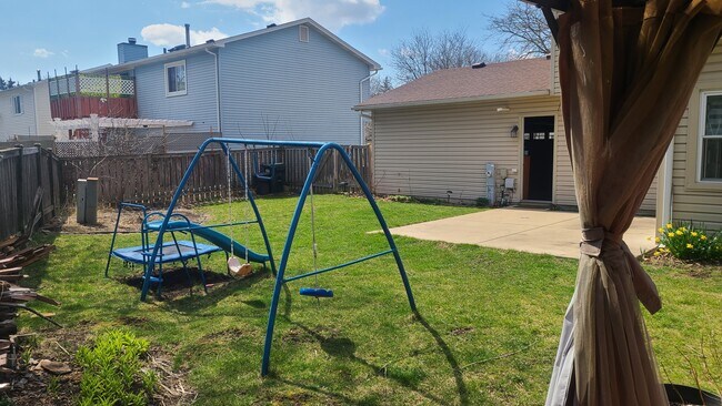 Building Photo - 4451 Olmstead Dr