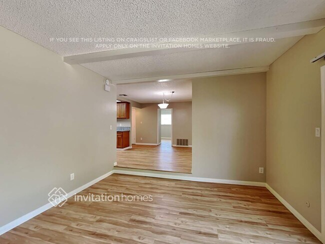 Building Photo - 2826 Roxanne Ct