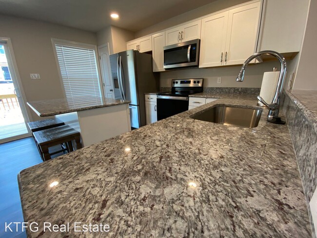 Building Photo - 3 br, 2.5 bath House - 120 Amicus Dr