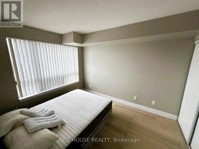 Building Photo - 155 Beecroft Rd