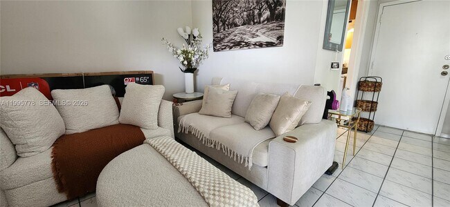 Foto del edificio - 5050 NW 7th St