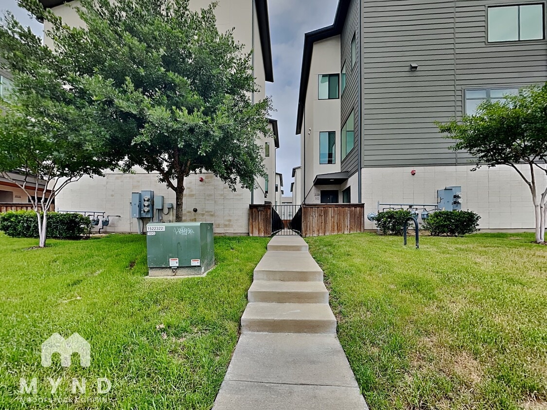 Foto principal - 2109 Bennett Ave