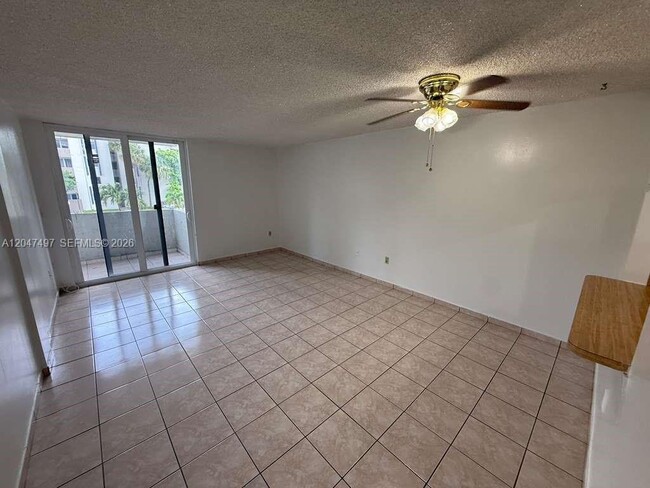 Foto del edificio - 10000 NW 80th Ct