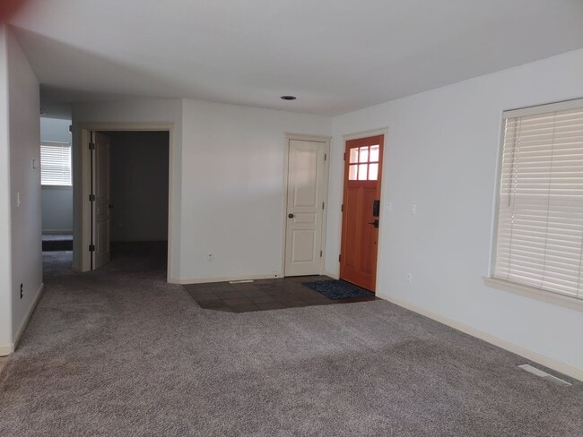 Building Photo - Spectacular two-story with a fenced backyard, office, and upstairs bonus room