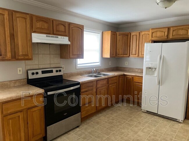 Foto del edificio - 5212 Lewis Rd