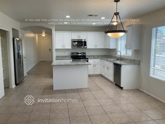 Foto del edificio - 13127 W Port Royale Ln