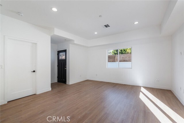 Foto del edificio - 5824 Craner Ave