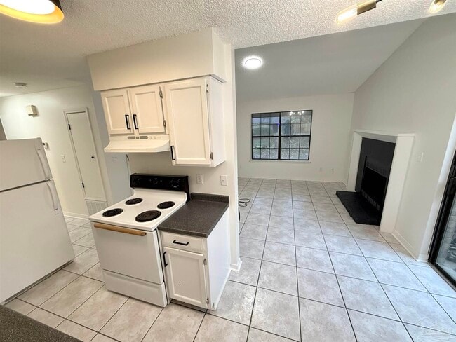 Foto del edificio - 9345 Chisholm Rd