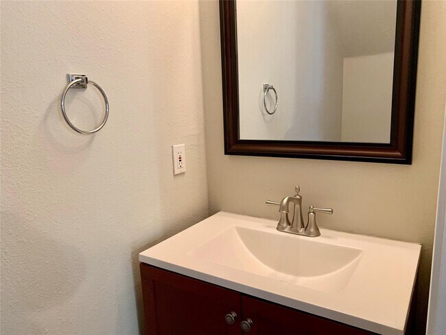 Foto del edificio - 38 Wineberry Pl