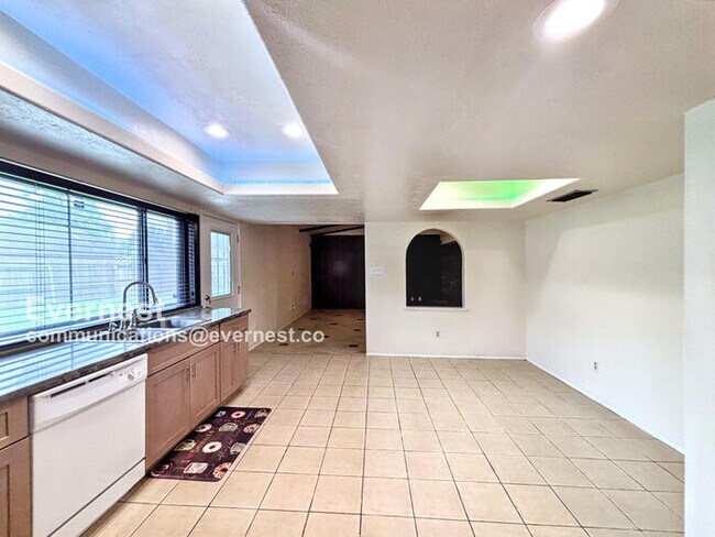 Foto del edificio - 5538 W Ridgecreek Dr