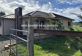Building Photo - 3812 Drift Creek Rd SE