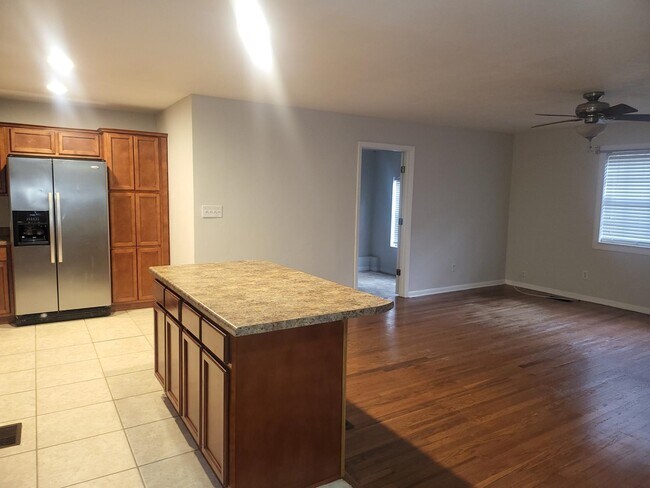 Foto del edificio - 1540 Pine View Dr