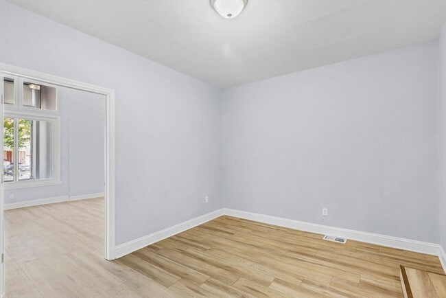 Interior Photo - Lancaster_3950