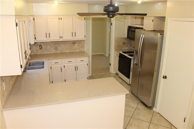 Foto del edificio - 3921 Emerson St